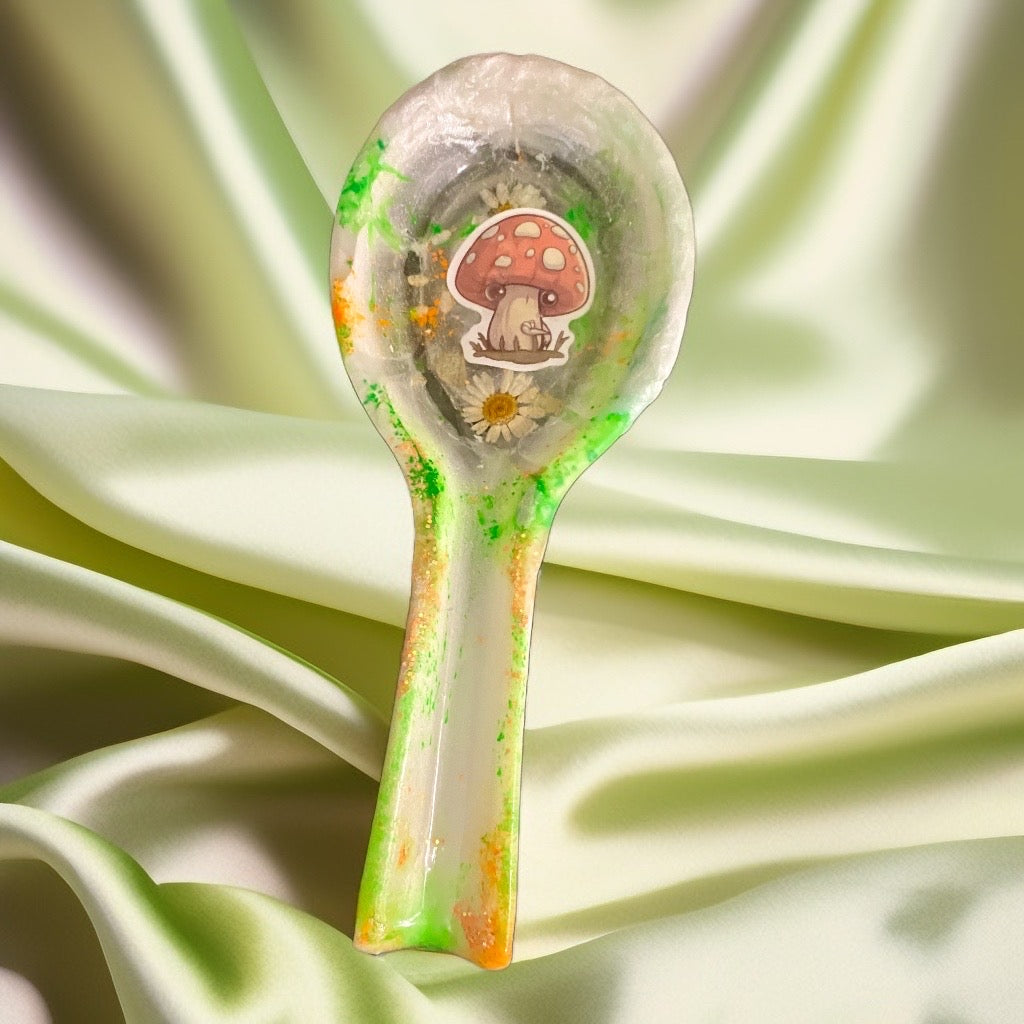 Resin, Mushroom & Dried Flowers Stove Utensil Tray