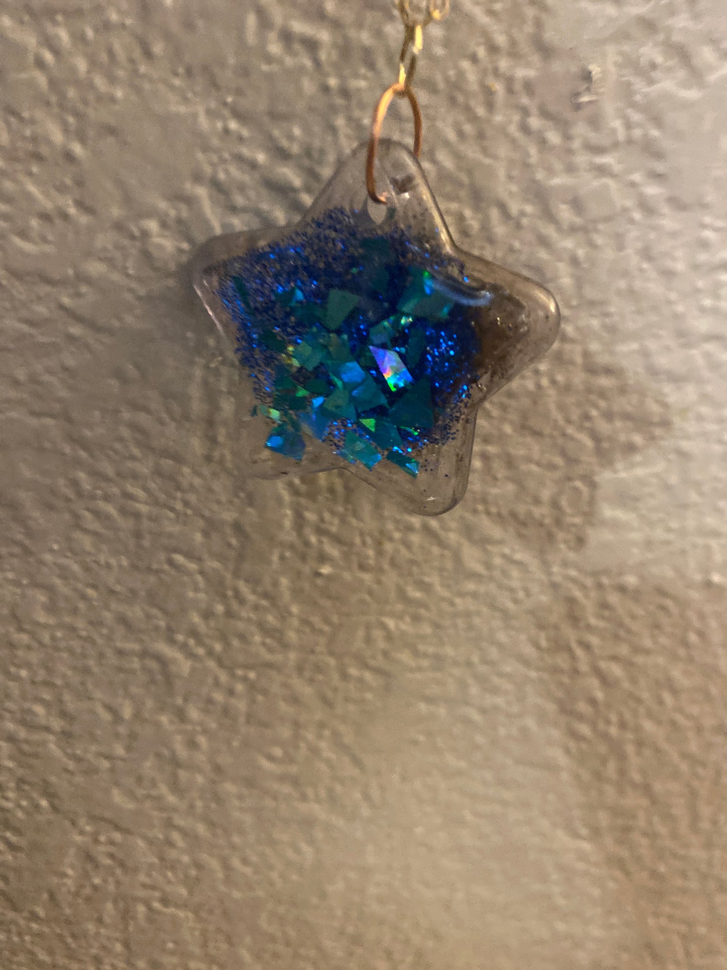 Bronze & Glittery Blue Star Pendant w/22K Gold Plated Chain ⭐️