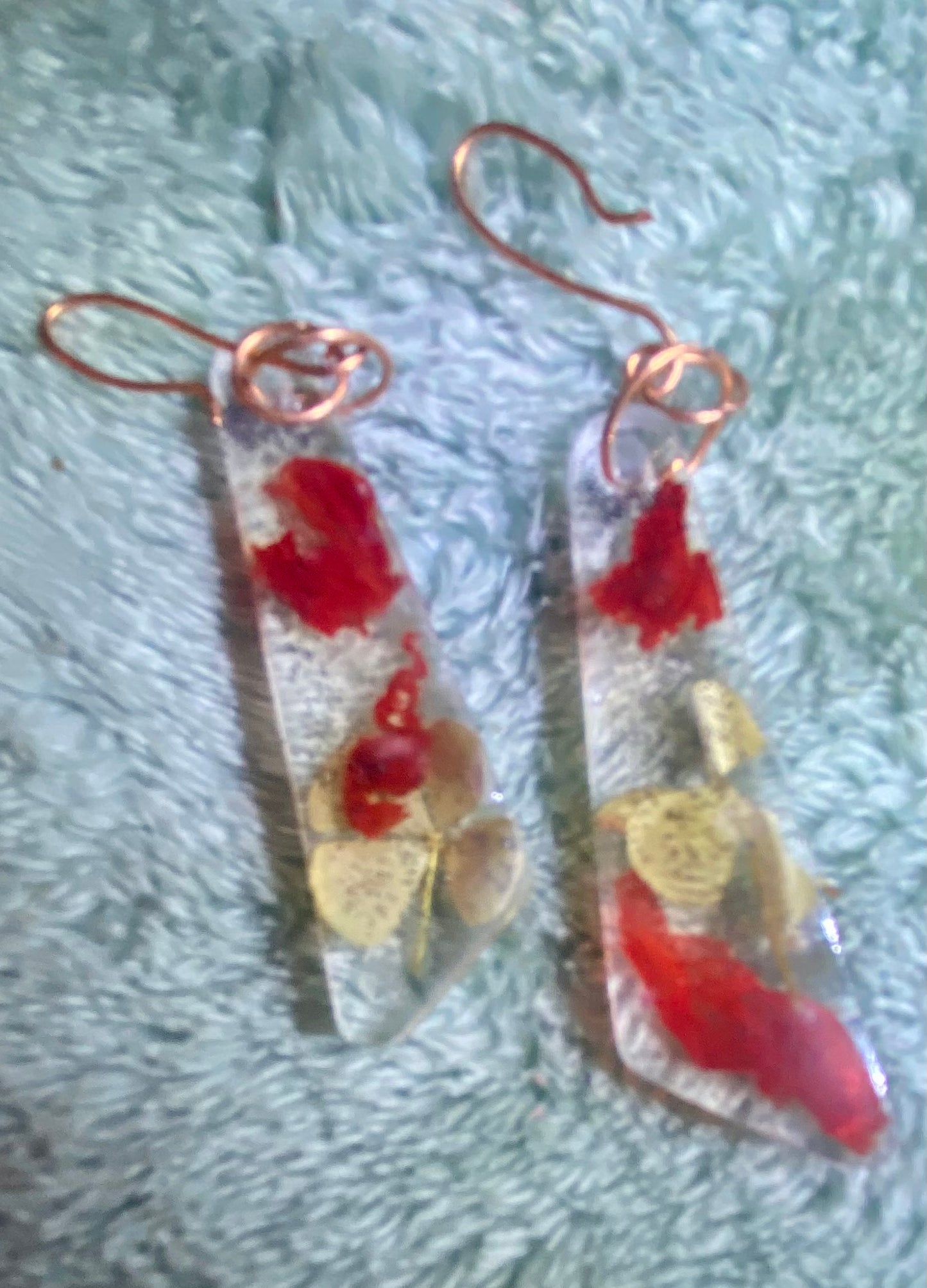 Gorgeous Resin Wire Earrings