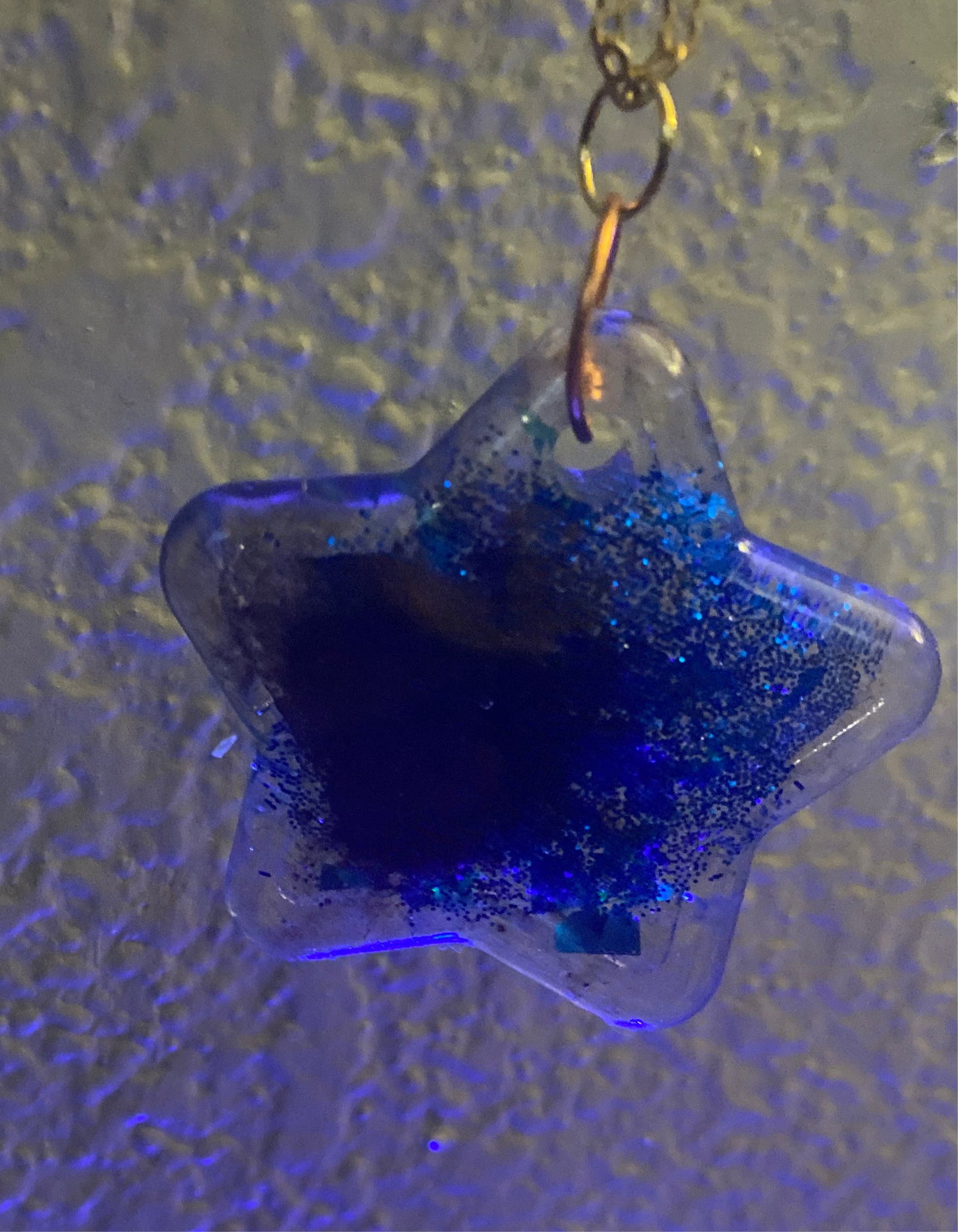 Bronze & Glittery Blue Star Pendant w/22K Gold Plated Chain ⭐️