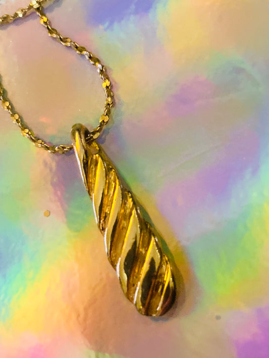 Gold colored Vintage Necklace