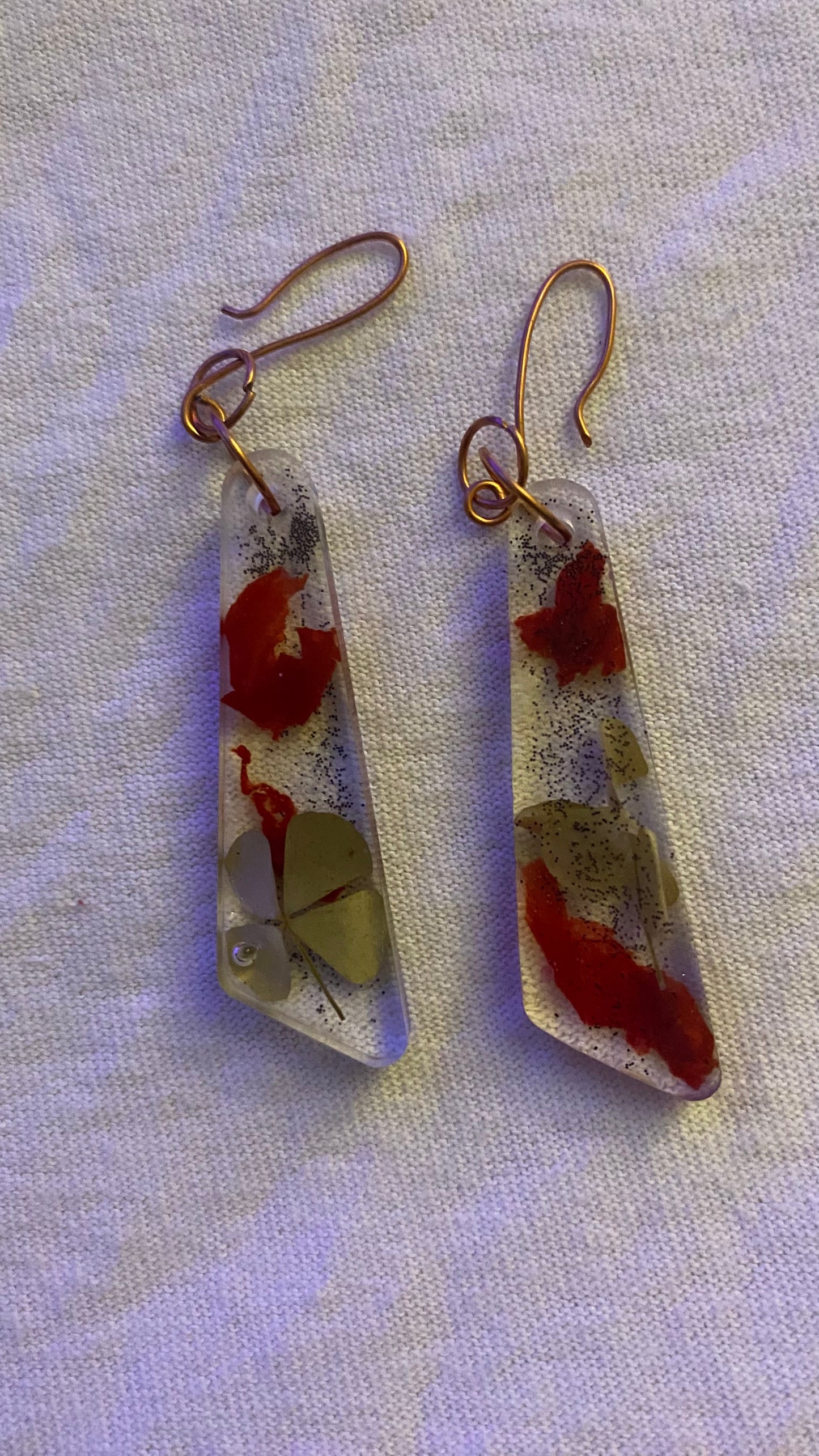 Gorgeous Resin Wire Earrings