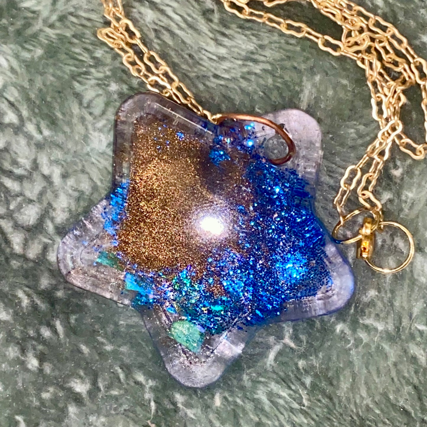 Bronze & Glittery Blue Star Pendant w/22K Gold Plated Chain ⭐️