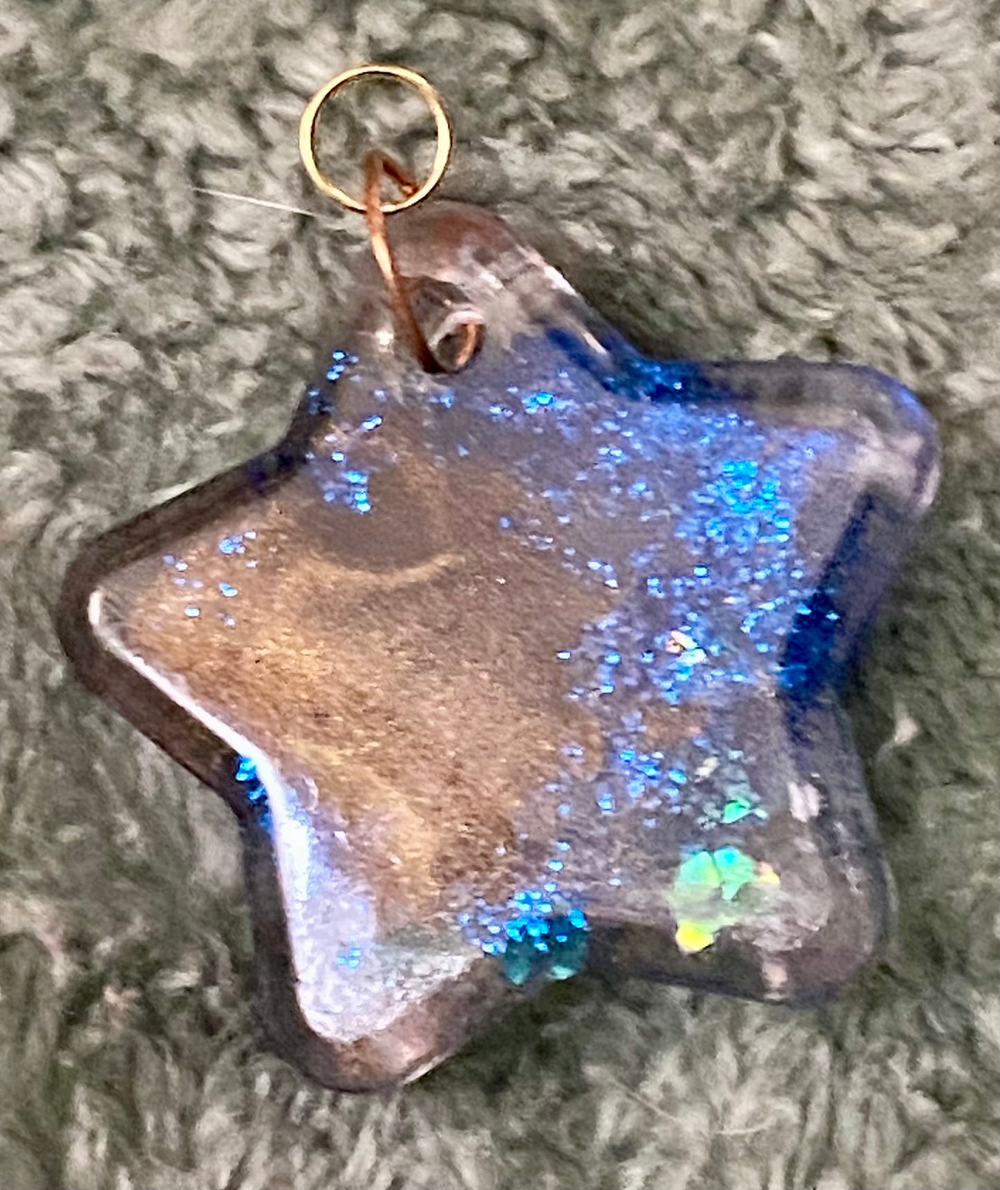 Bronze & Glittery Blue Star Pendant w/22K Gold Plated Chain ⭐️