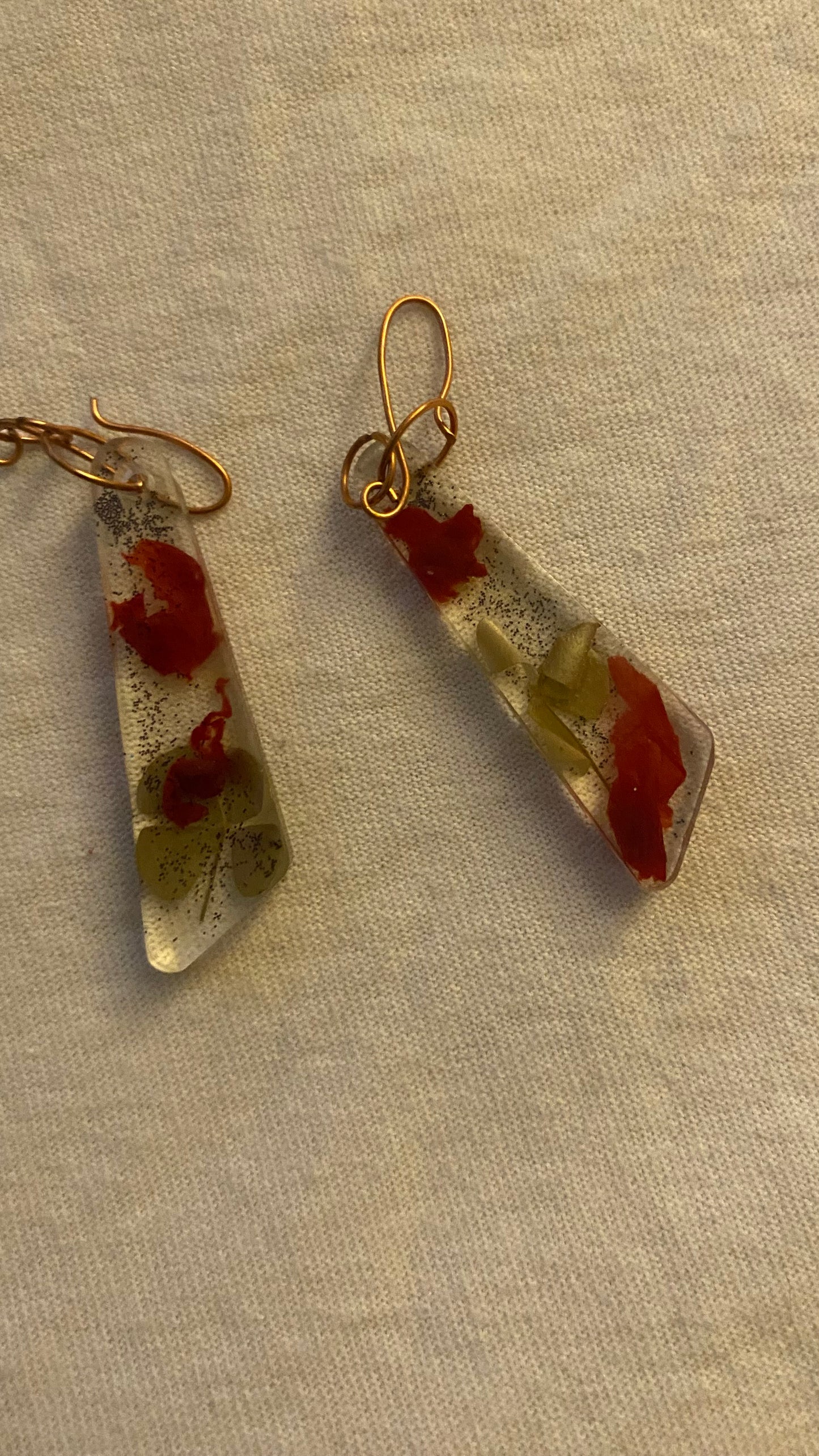 Gorgeous Resin Wire Earrings