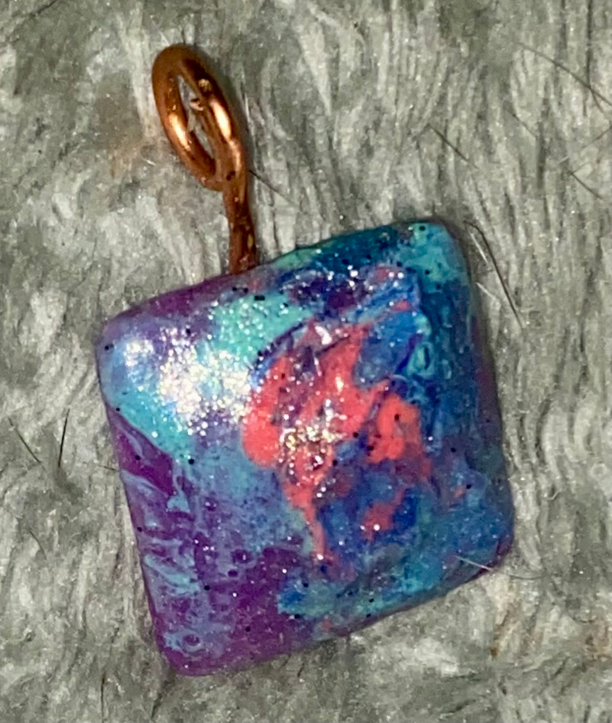 Simple Resin Pendant Copper tone Wire loop