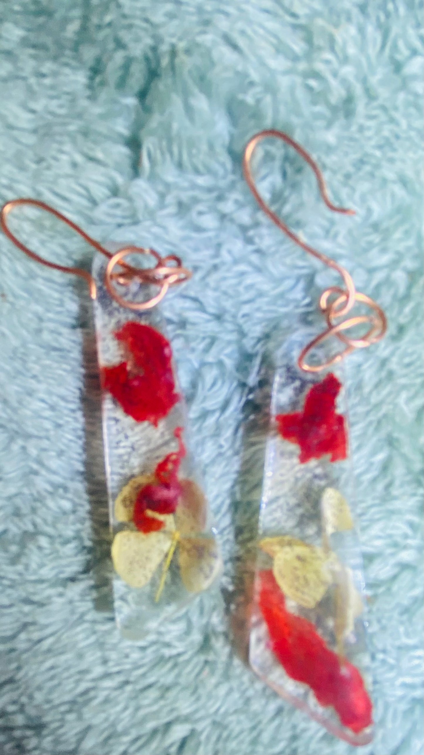 Gorgeous Resin Wire Earrings