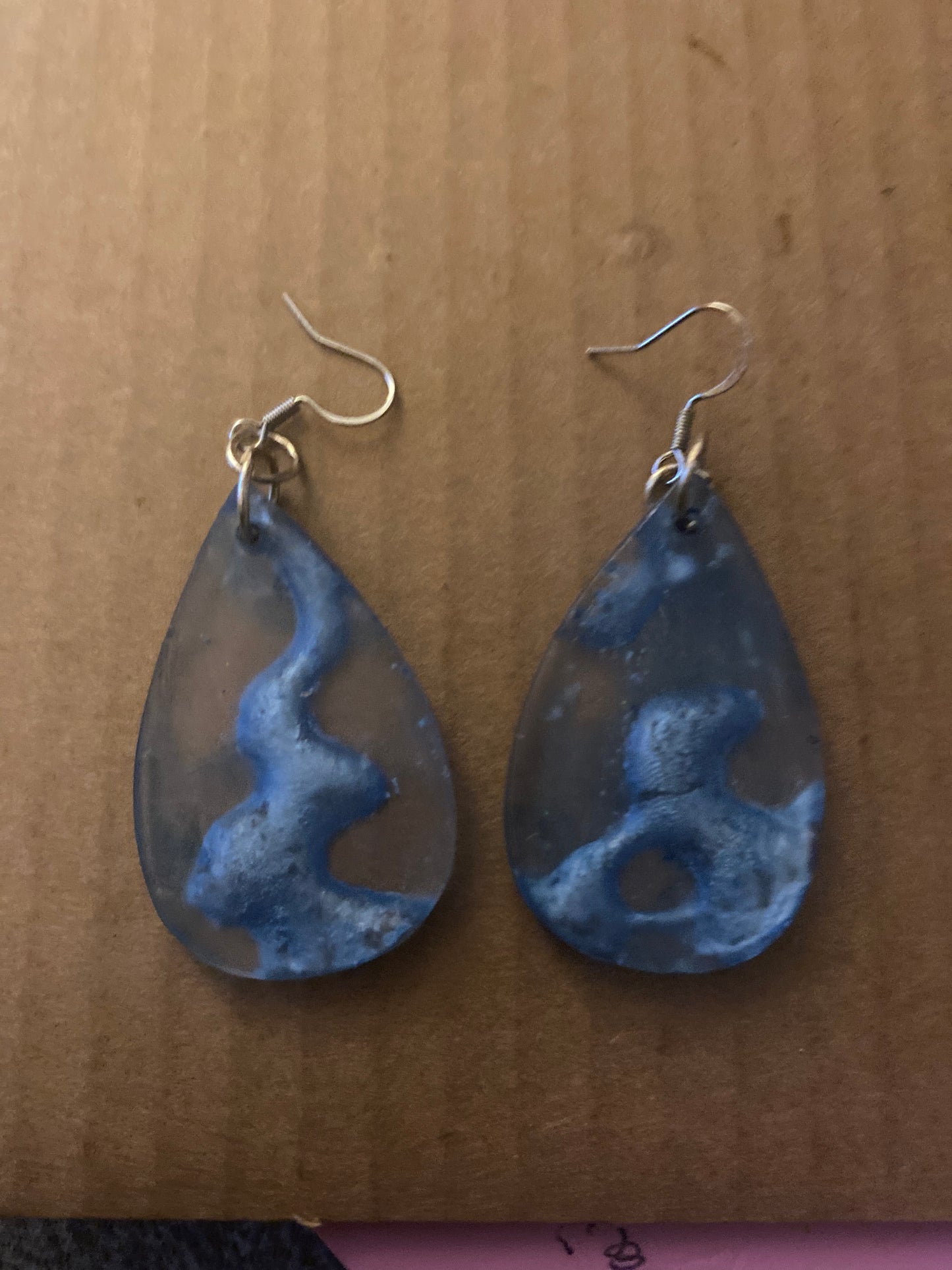 Funky Resin Earrings Bluish-Silver