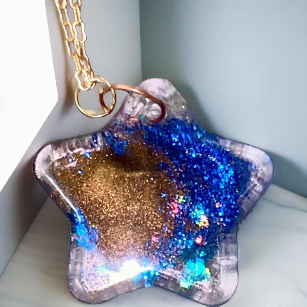 Bronze & Glittery Blue Star Pendant w/22K Gold Plated Chain ⭐️