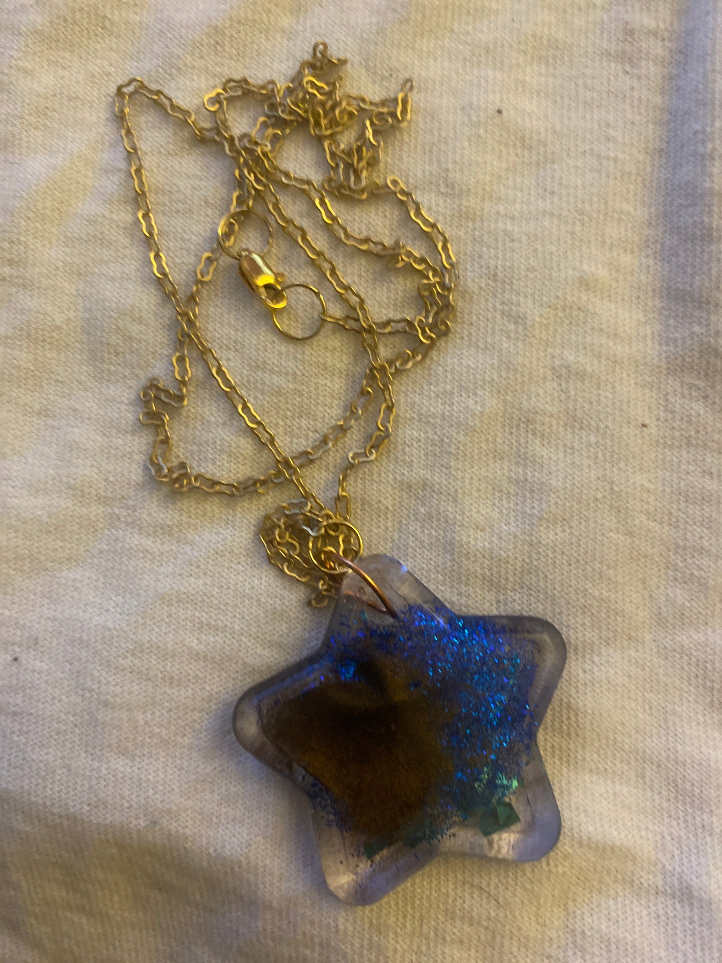 Bronze & Glittery Blue Star Pendant w/22K Gold Plated Chain ⭐️