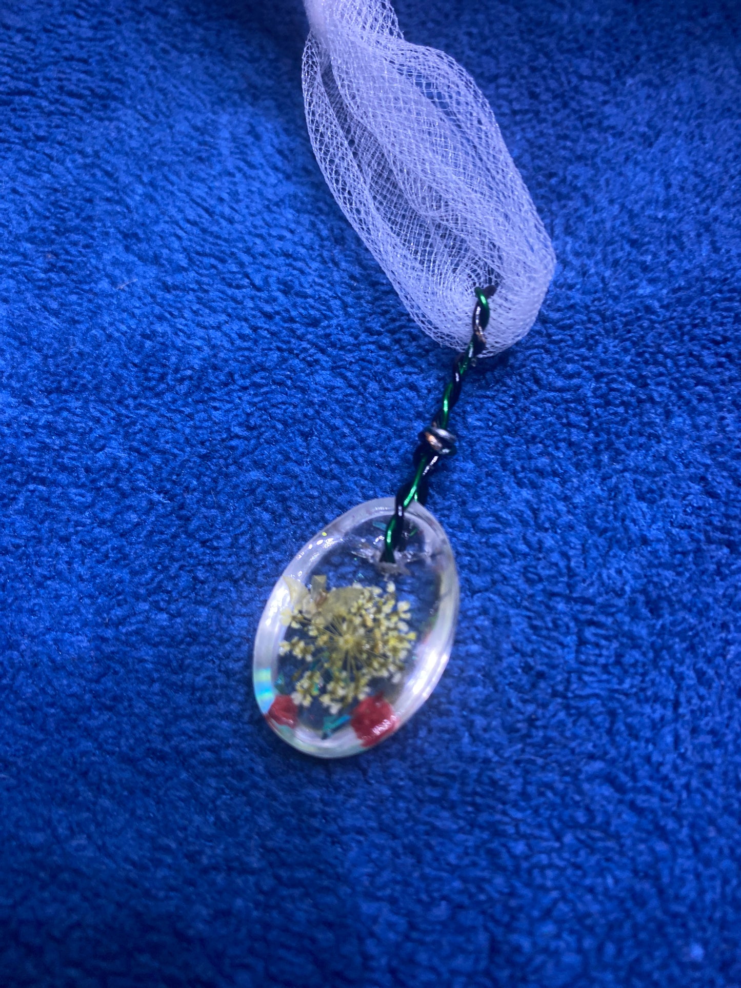 Simple Dried Flowers Resin Pendant